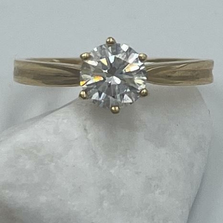 Anillo oro 18k con diamante talla brillante